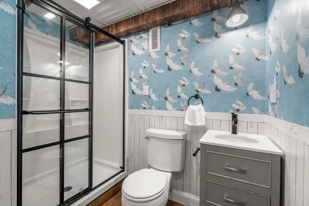 2 Dearborn St, Salem, MA 01970