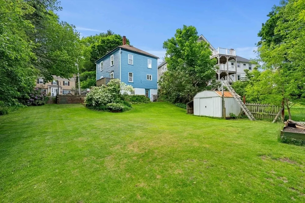 19 Greene St, Beverly, MA 01915