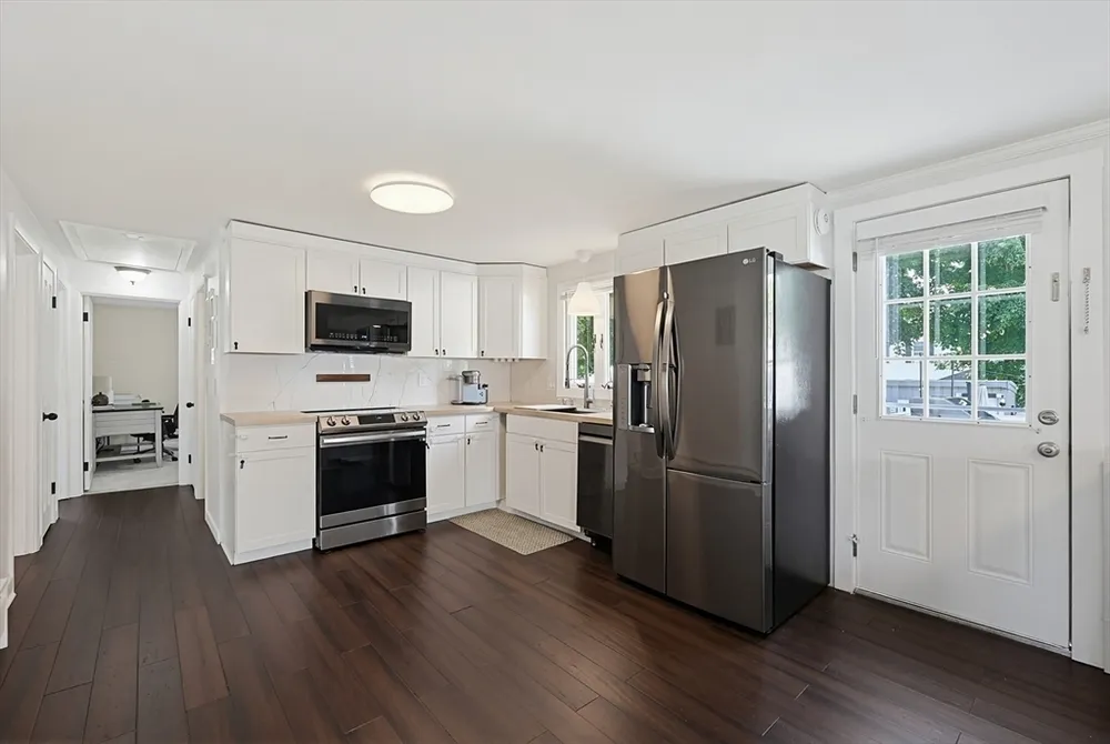 23 Kosciusko St, Peabody, MA 01960