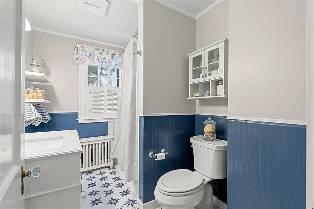 67 Humphrey St, Marblehead, MA 01945