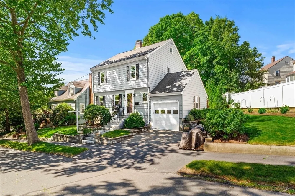 17 Landon Rd, Milton, MA 02186
