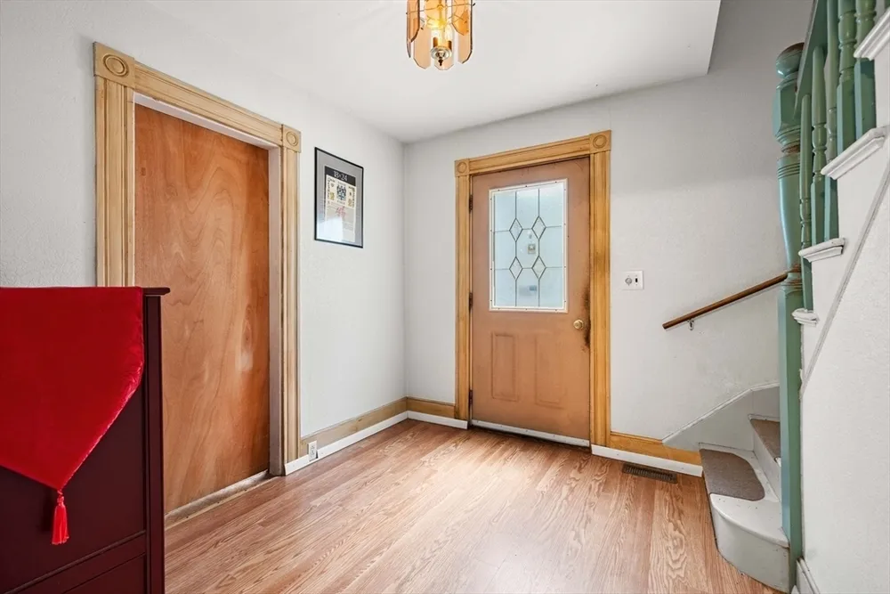 19 Greene St, Beverly, MA 01915