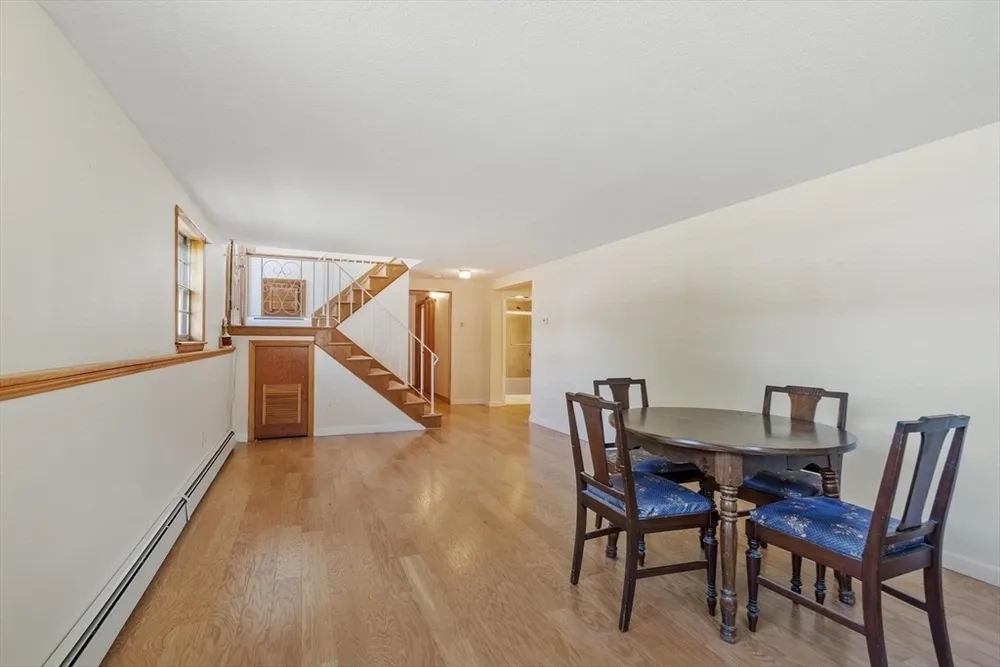 6 Wright Rd, Peabody, MA 01960