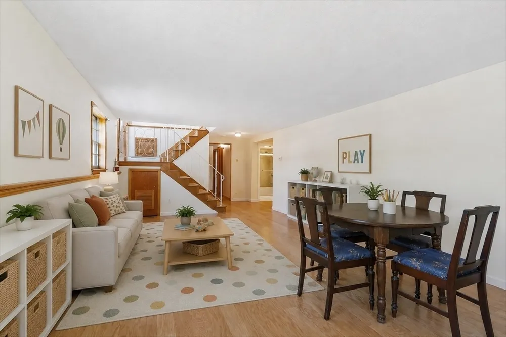 6 Wright Rd, Peabody, MA 01960