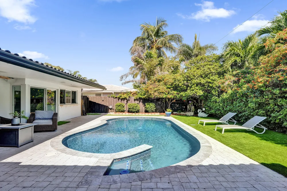 2051 NE 59th Ct, Fort Lauderdale, FL 33308