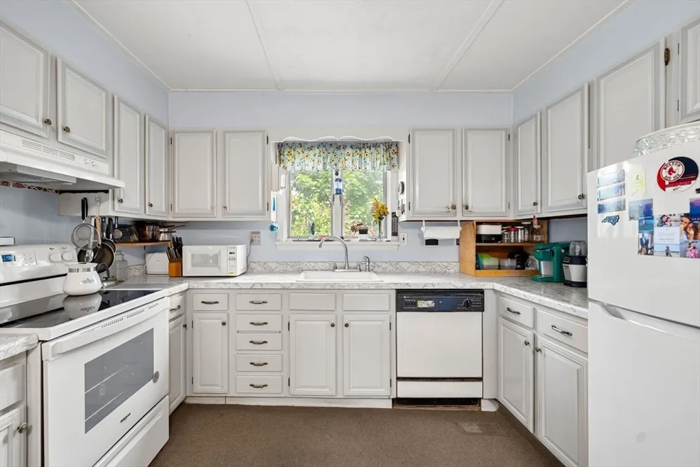 19 Greene St, Beverly, MA 01915