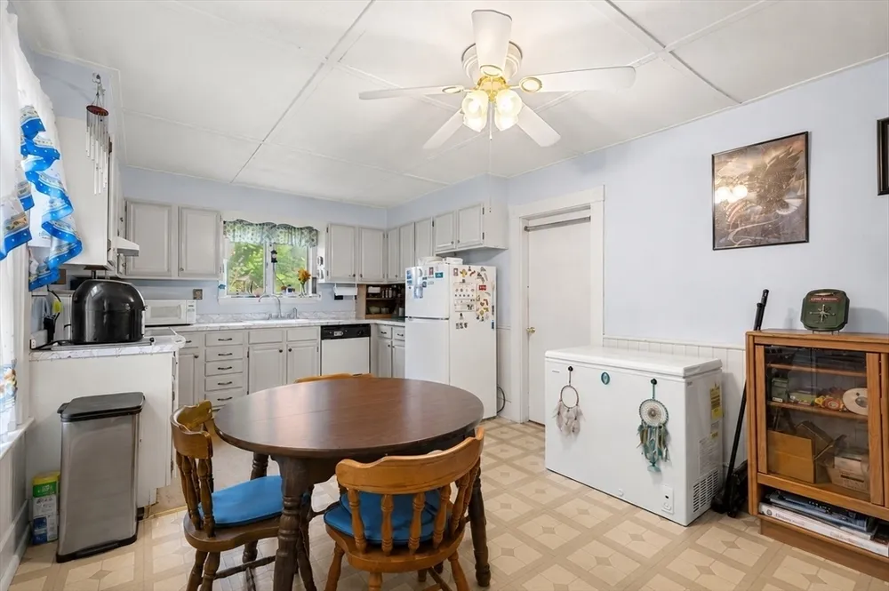 19 Greene St, Beverly, MA 01915