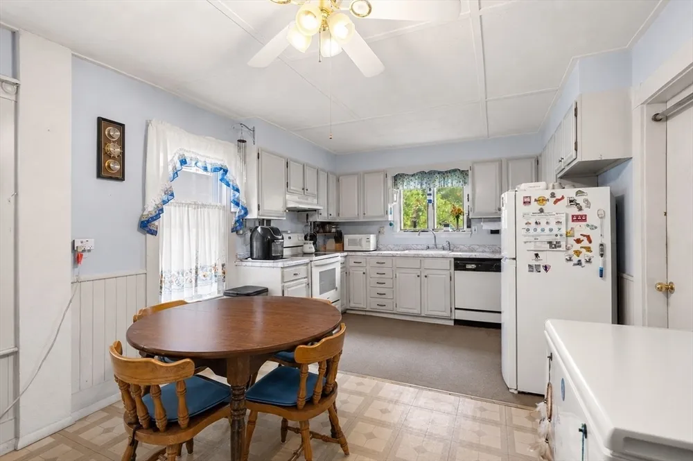 19 Greene St, Beverly, MA 01915