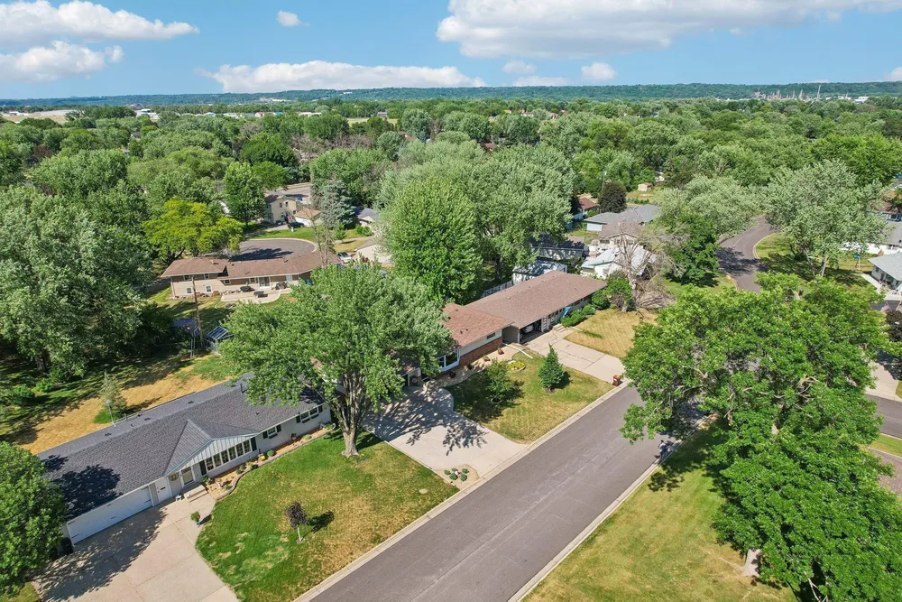3403 71st St E, Inver Grove Heights, MN 55076