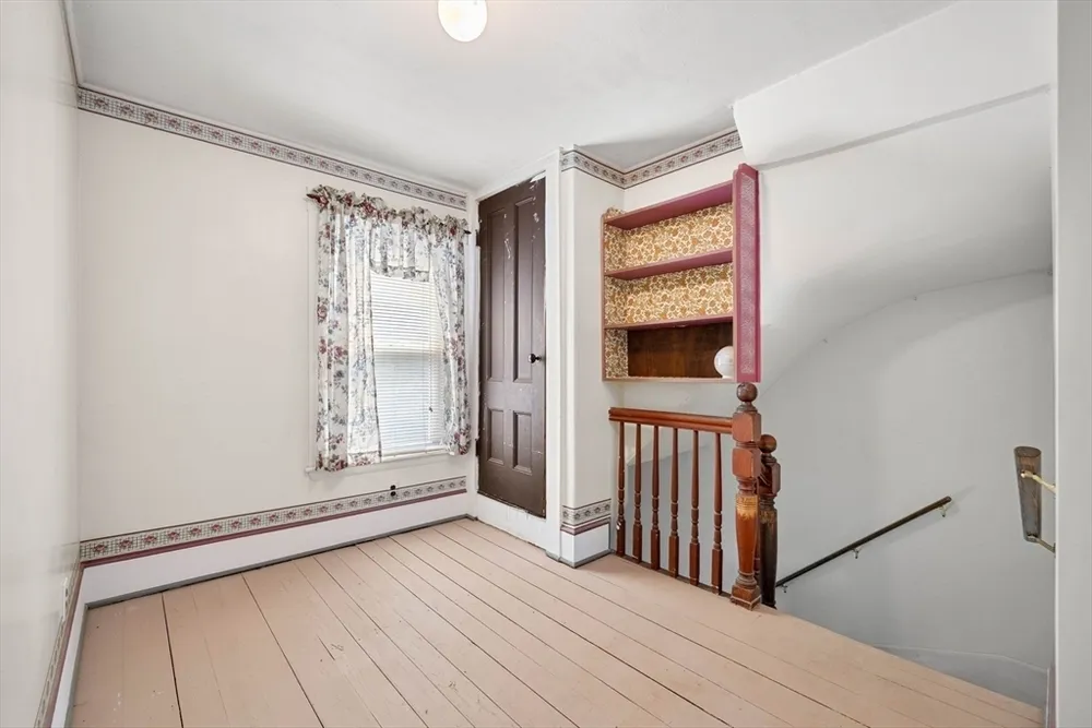 19 Greene St, Beverly, MA 01915