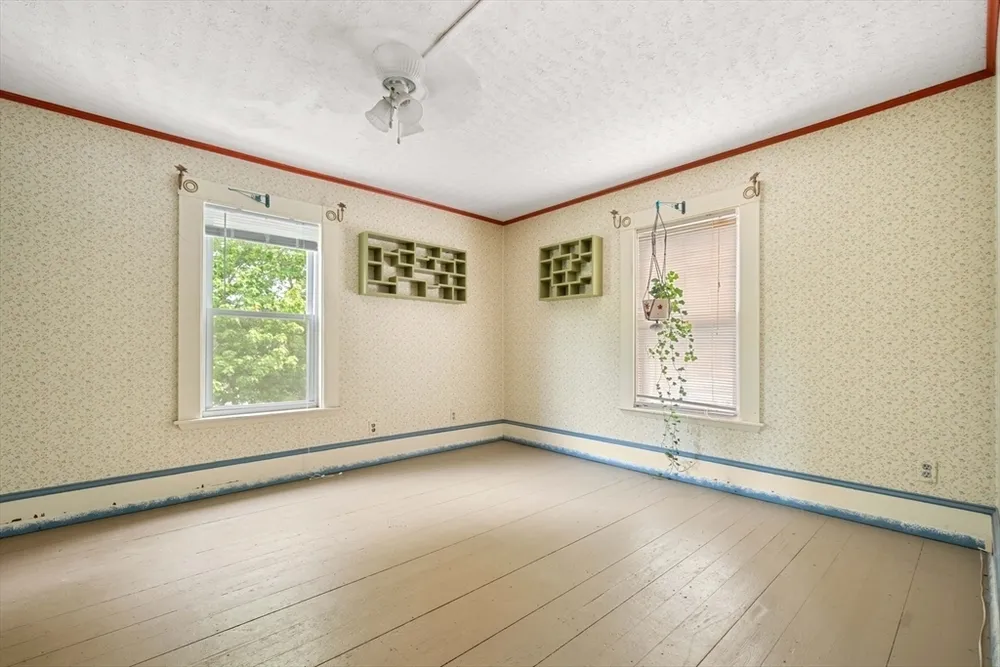 19 Greene St, Beverly, MA 01915