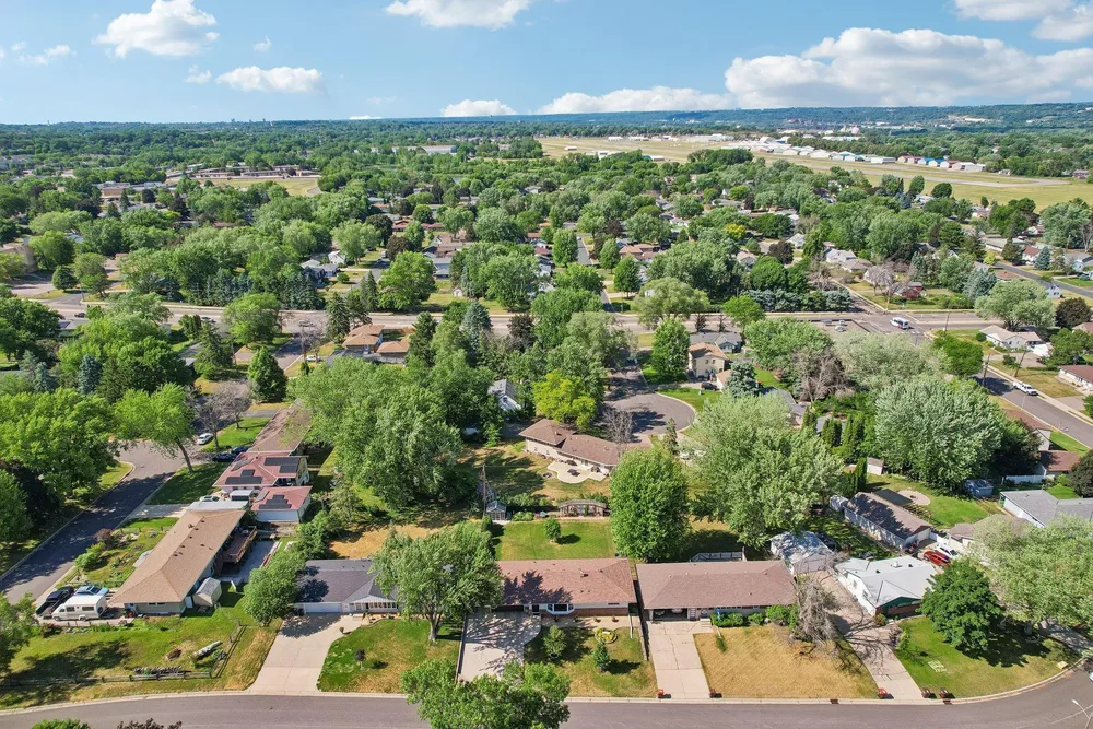 3403 71st St E, Inver Grove Heights, MN 55076