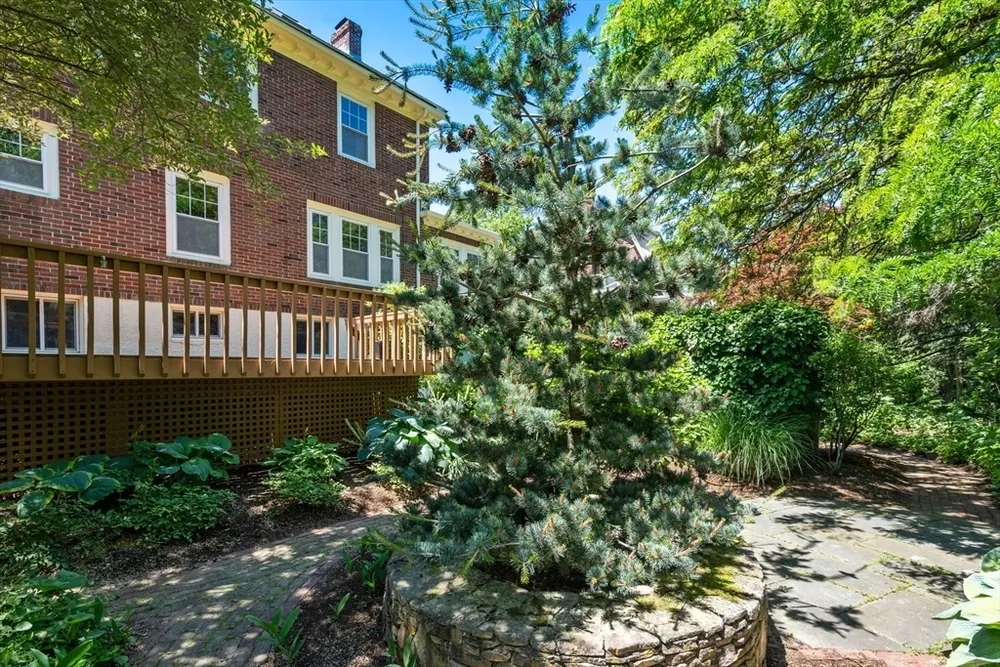42 Fairmont St, Belmont, MA 02478