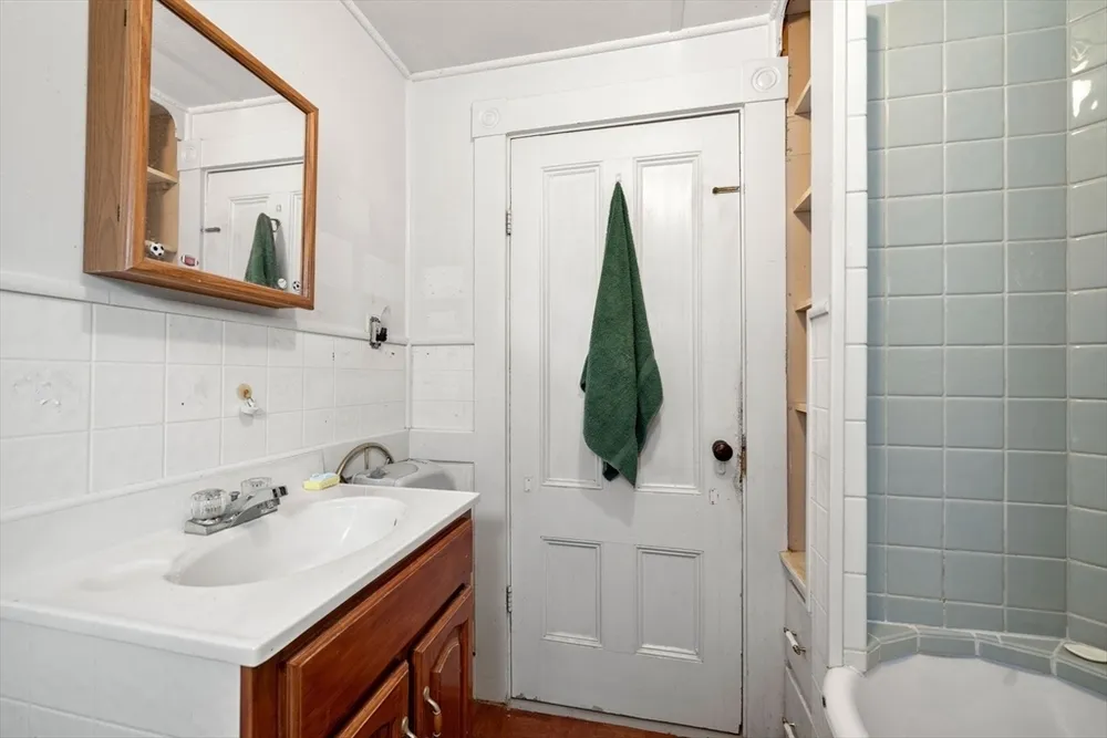 19 Greene St, Beverly, MA 01915