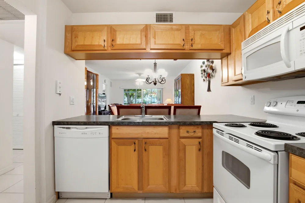 1105 Bahama Bend, Coconut Creek, FL 33066