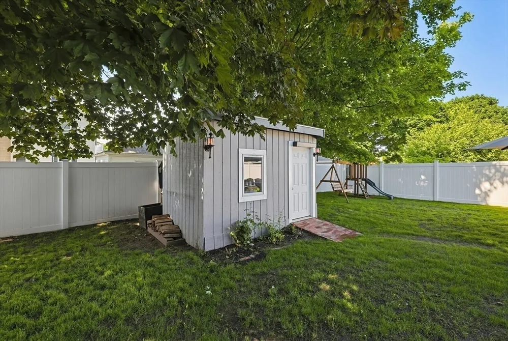 23 Kosciusko St, Peabody, MA 01960
