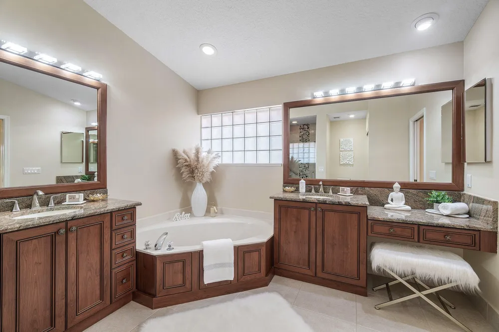 6600 Sherbrook Dr, Boynton Beach, FL 33437