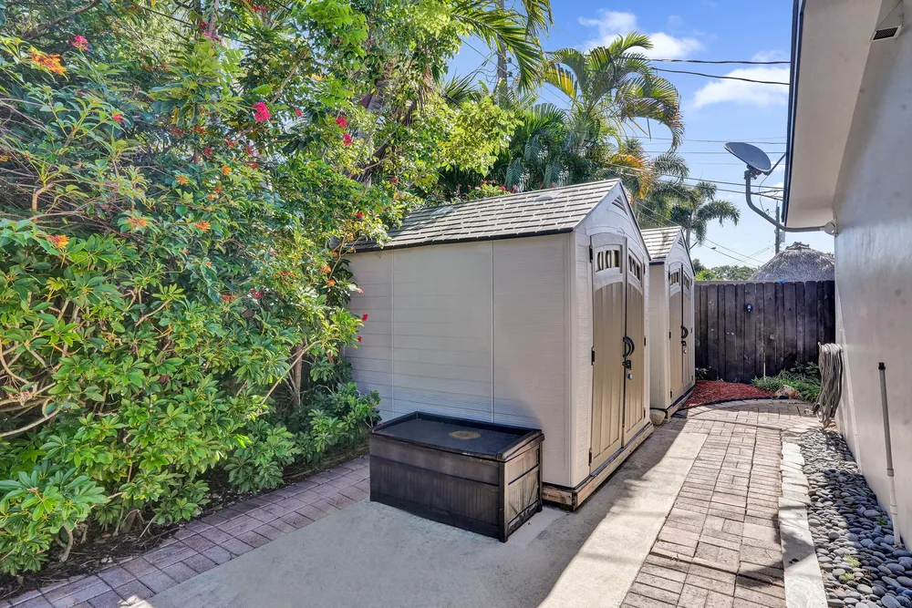 2051 NE 59th Ct, Fort Lauderdale, FL 33308