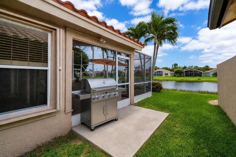 6600 Sherbrook Dr, Boynton Beach, FL 33437