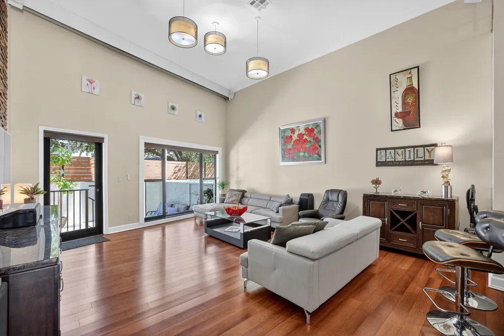 3000 NE 8th Terrace, Oakland Park, FL 33334