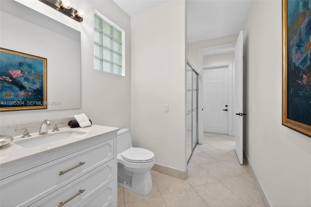 1396 Victoria Isle Dr, Weston, FL 33327