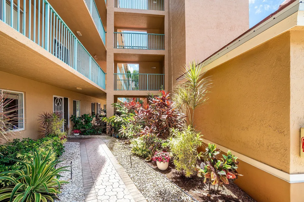 12560 Majesty Circle, Boynton Beach, FL 33437
