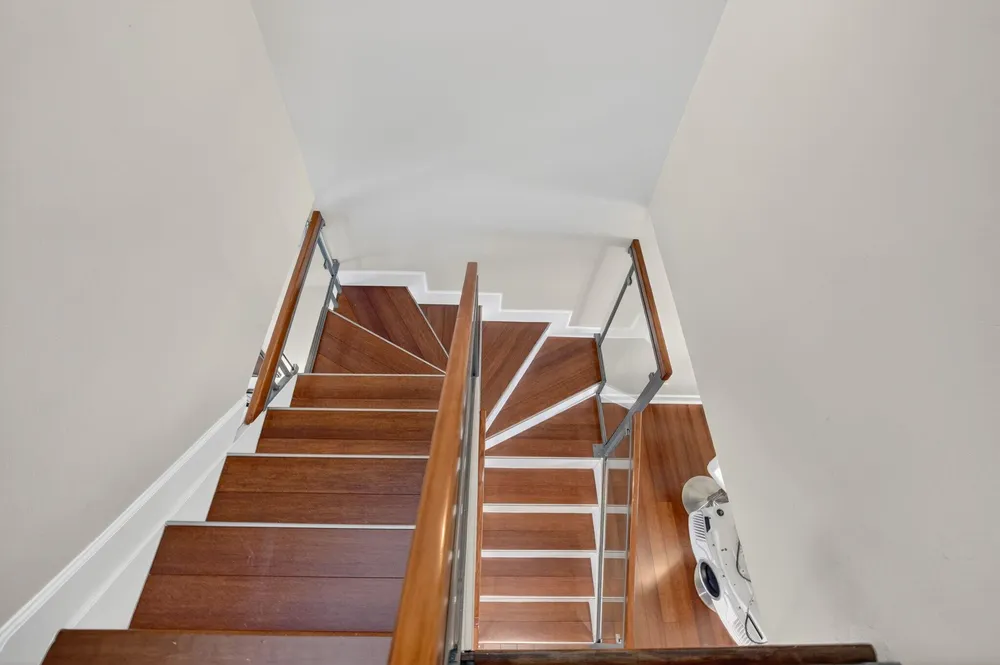 3000 NE 8th Terrace, Oakland Park, FL 33334