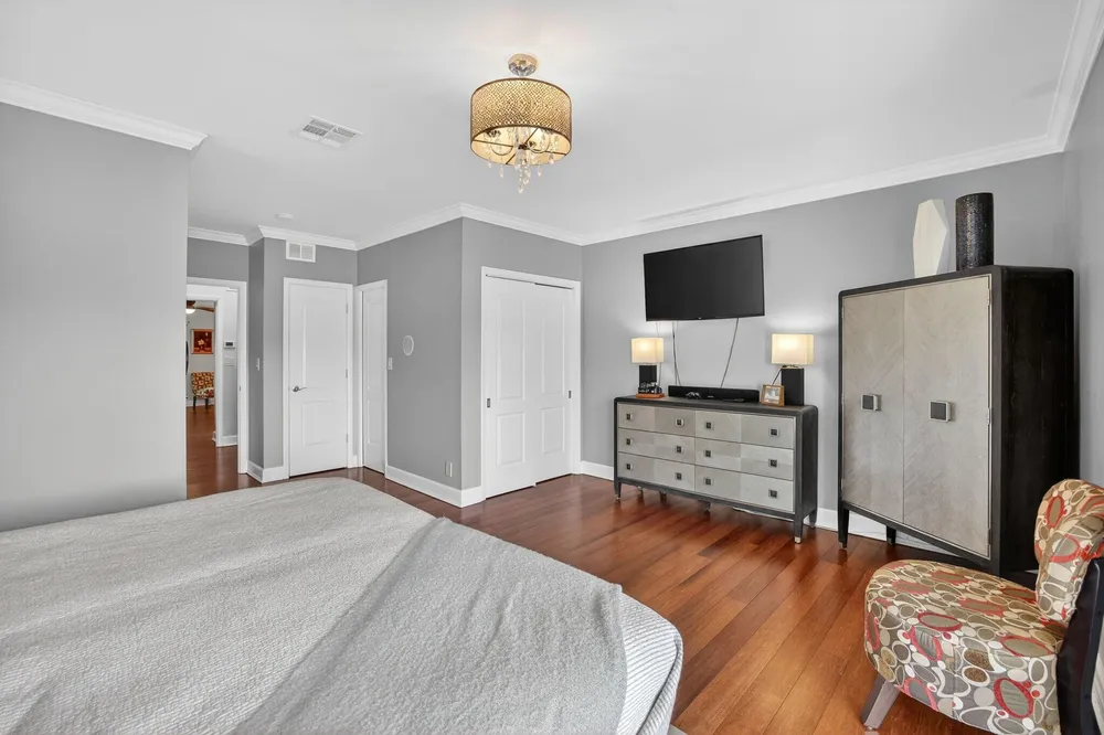 3000 NE 8th Terrace, Oakland Park, FL 33334