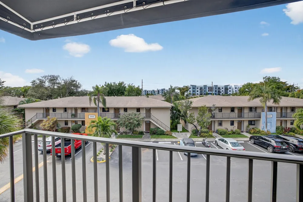 3000 NE 8th Terrace, Oakland Park, FL 33334