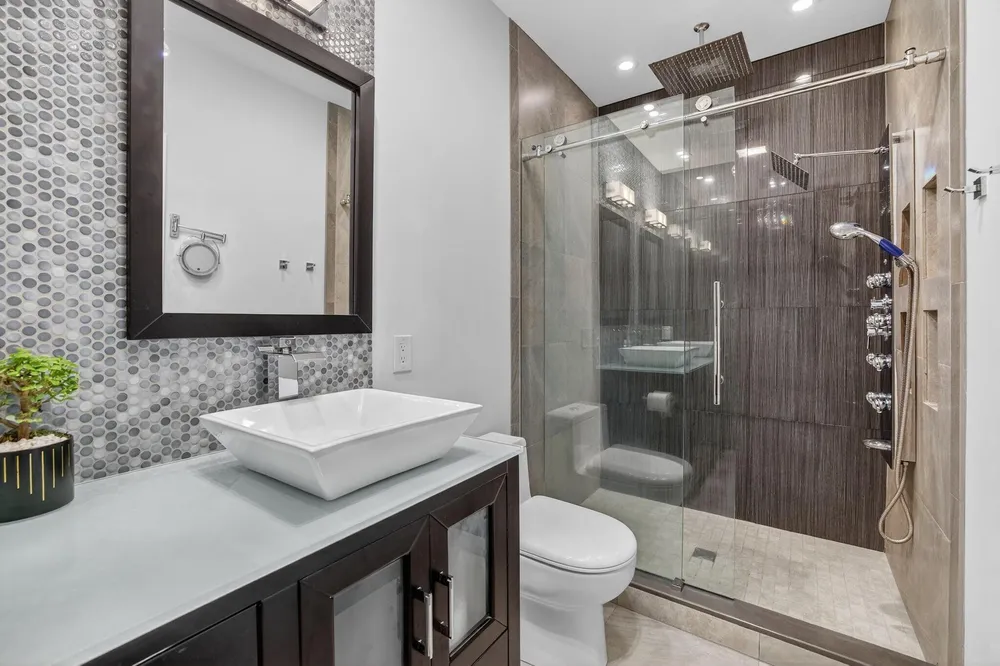 3000 NE 8th Terrace, Oakland Park, FL 33334