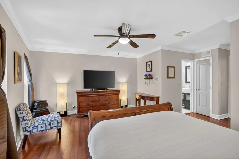 3000 NE 8th Terrace, Oakland Park, FL 33334