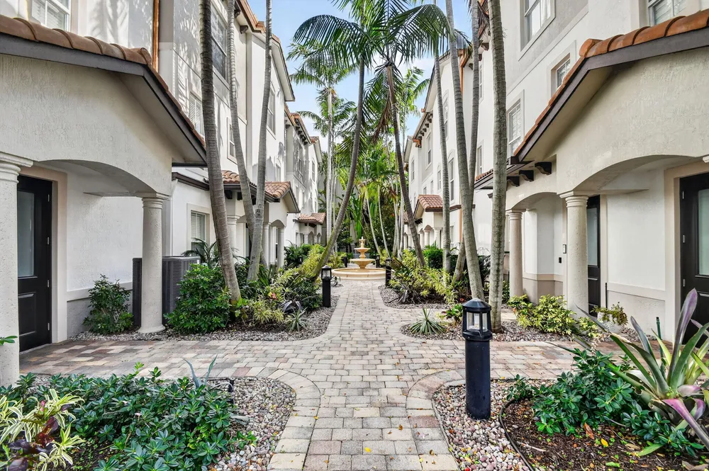 2686 N Federal Hwy, Boynton Beach, FL 33435