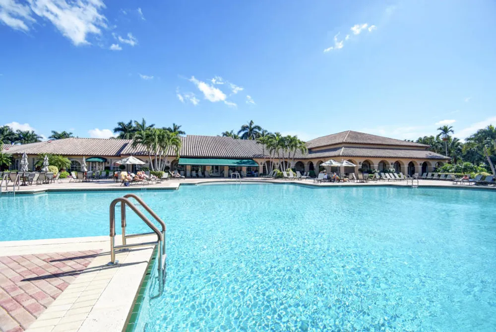 6600 Sherbrook Dr, Boynton Beach, FL 33437