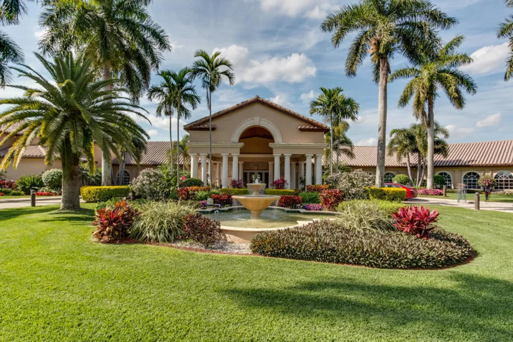 6600 Sherbrook Dr, Boynton Beach, FL 33437