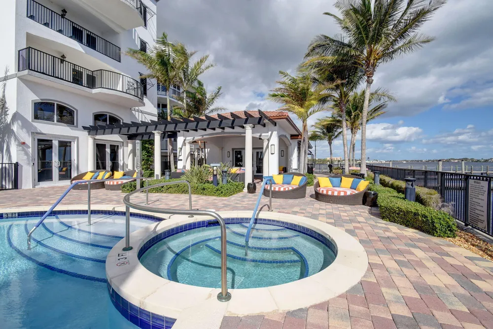 2686 N Federal Hwy, Boynton Beach, FL 33435