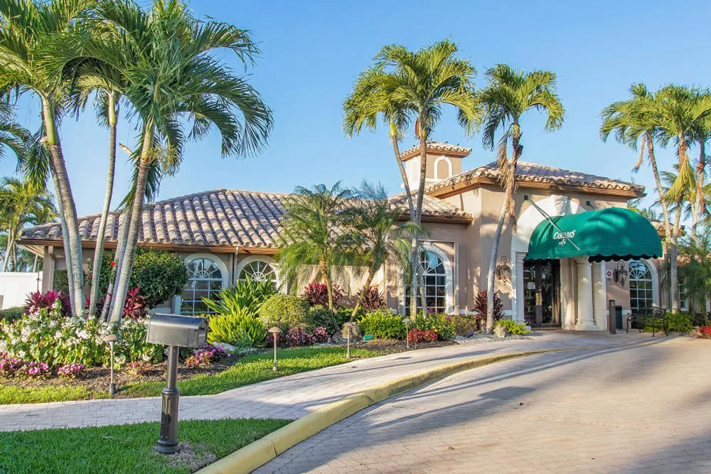 6600 Sherbrook Dr, Boynton Beach, FL 33437