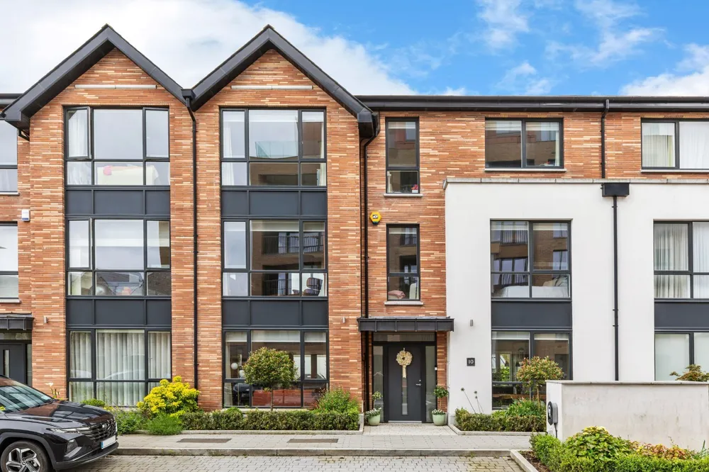 10 Daneswell Place, Glasnevin, Dublin 9, D09R2YY