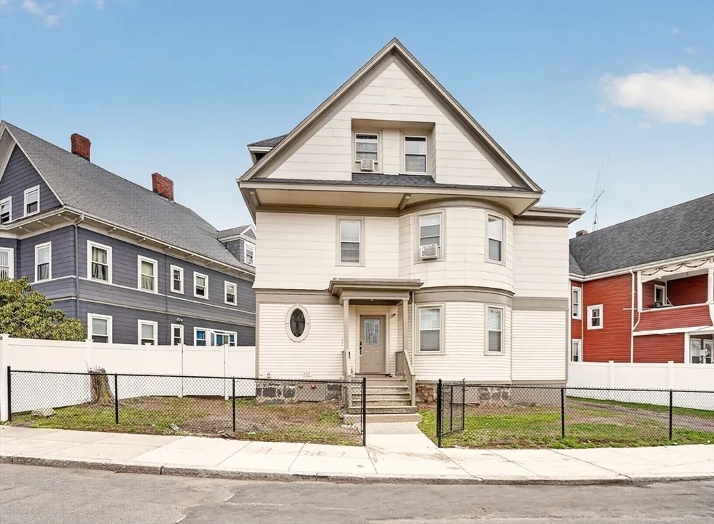 37 Stonehurst St, Boston, MA 02122