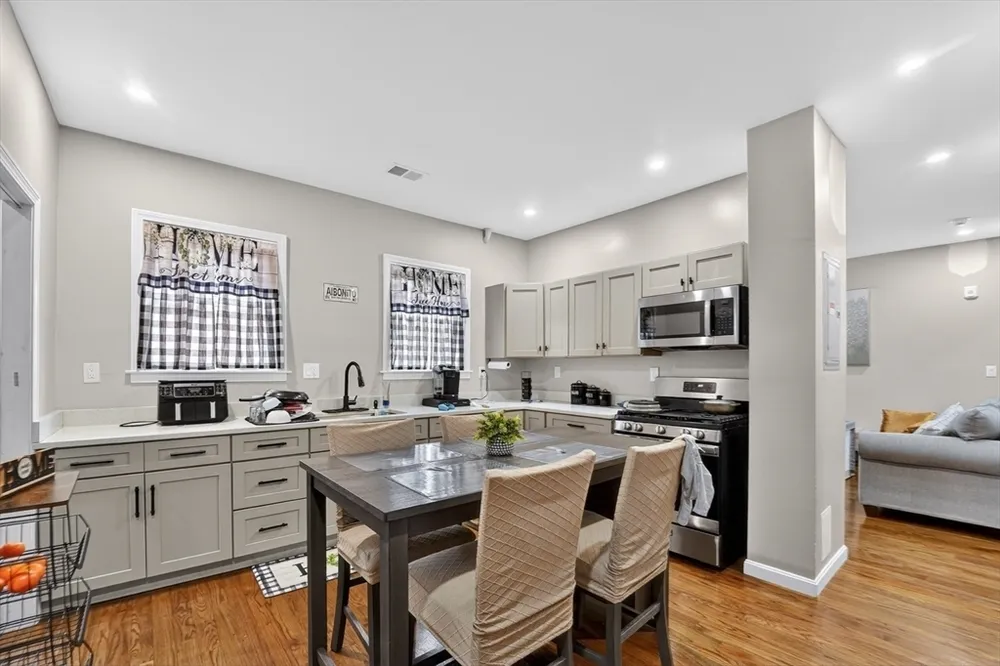 37 Stonehurst St, Boston, MA 02122