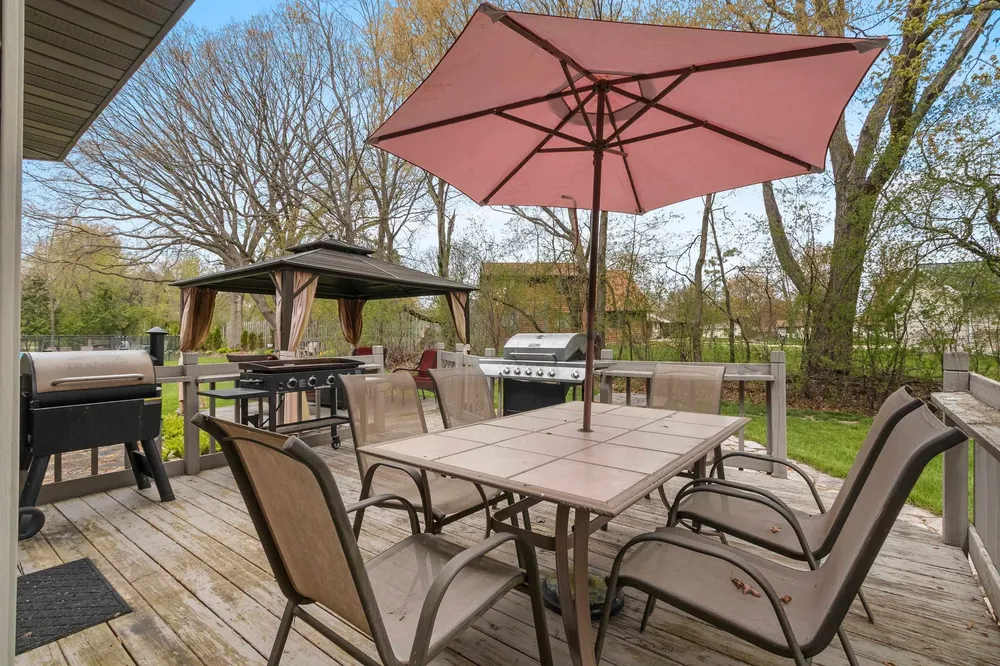 1354 Camelot Ct, Oneida, WI 54155