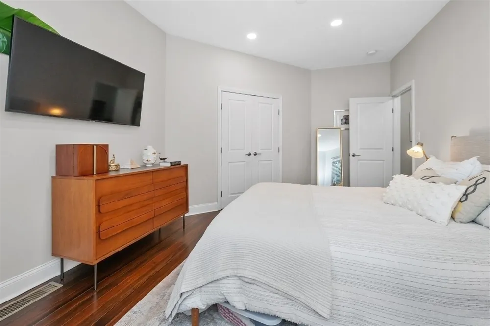 459 Meridian St, Boston, MA 02128