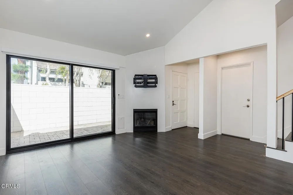 596 W Huntington Dr, Arcadia, CA 91007
