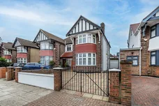 Chamberlayne Road, London, NW10 photo 4
