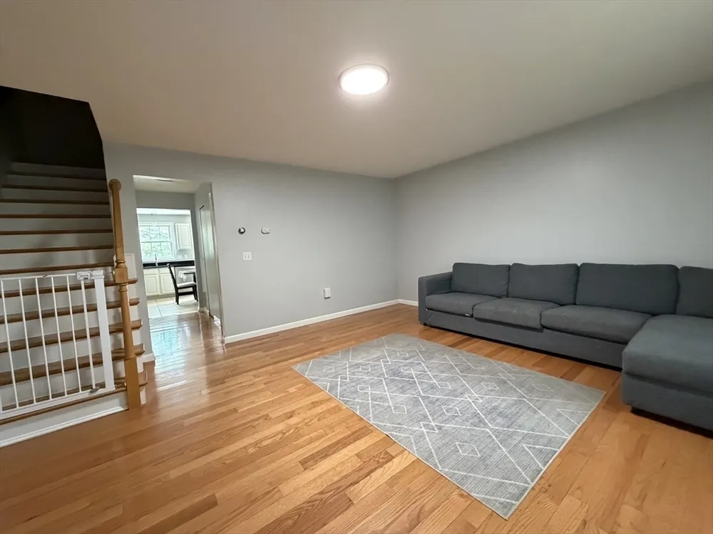 16 Parker St, Quincy, MA 02169