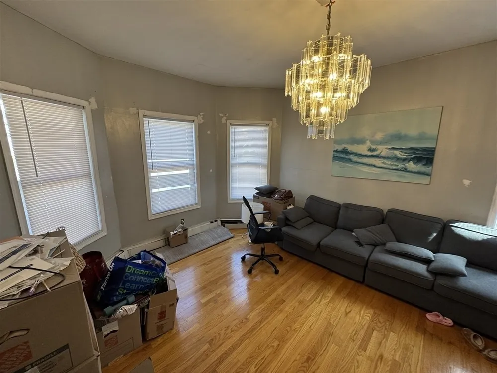 10 School St, Boston, MA 02124