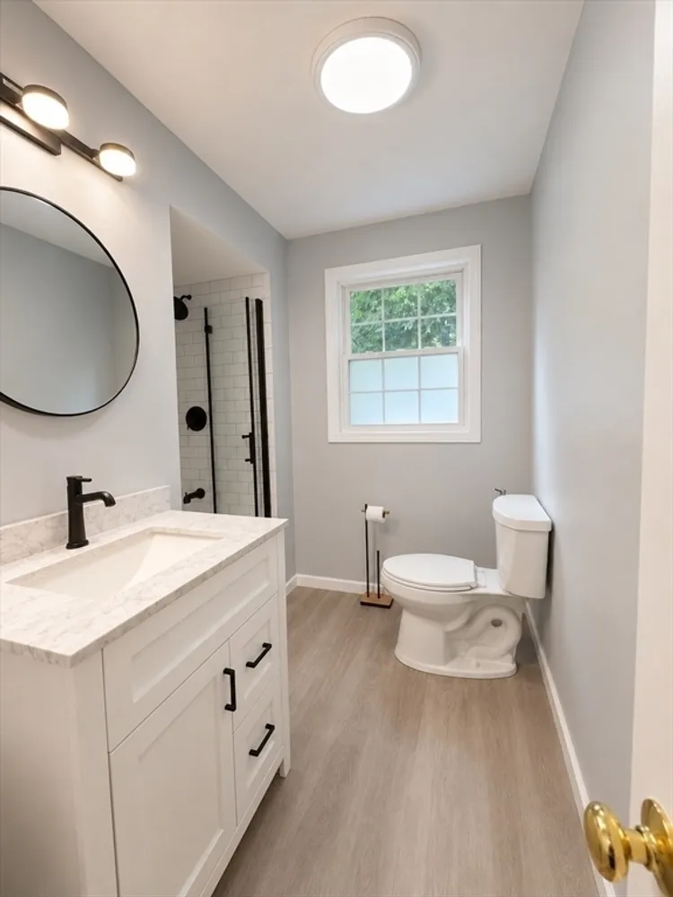 16 Parker St, Quincy, MA 02169