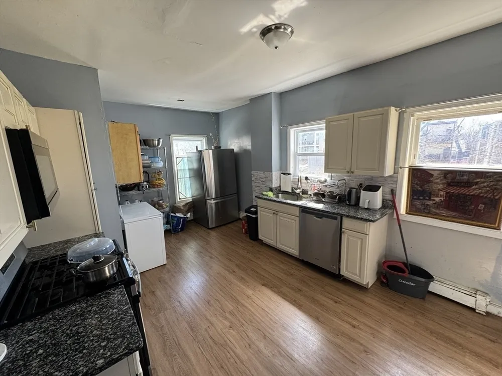 10 School St, Boston, MA 02124