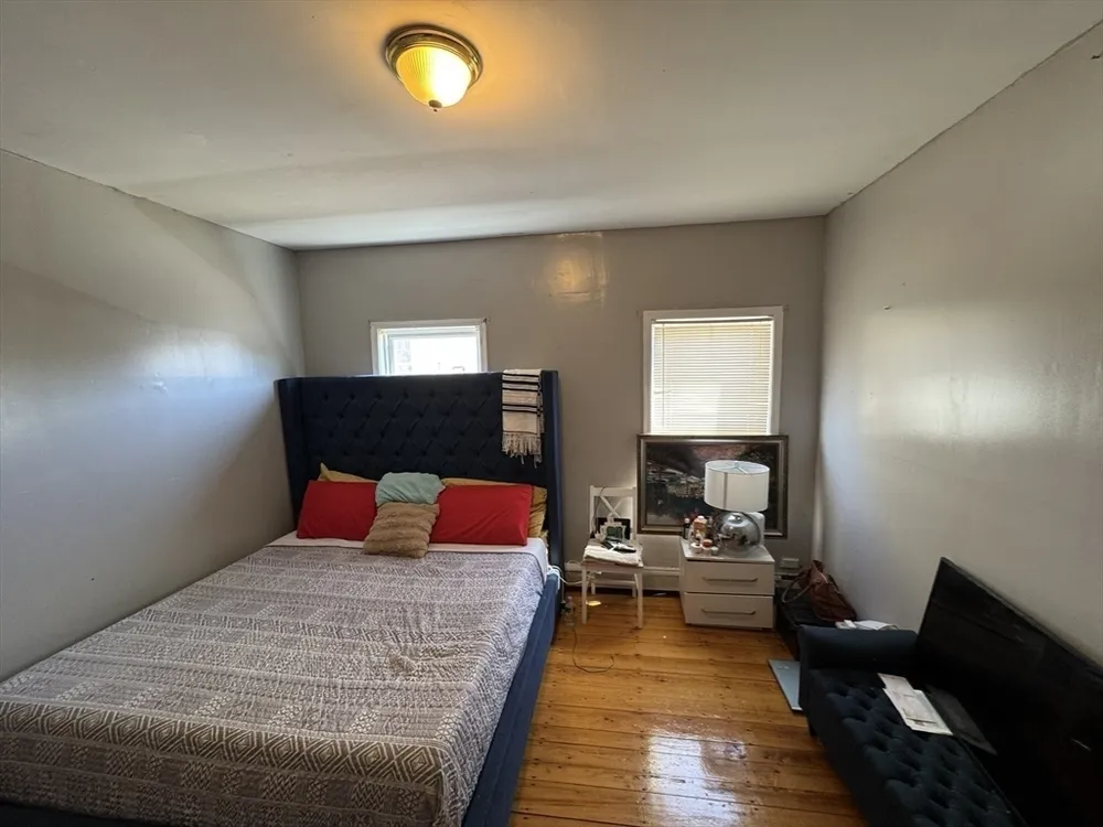 10 School St, Boston, MA 02124