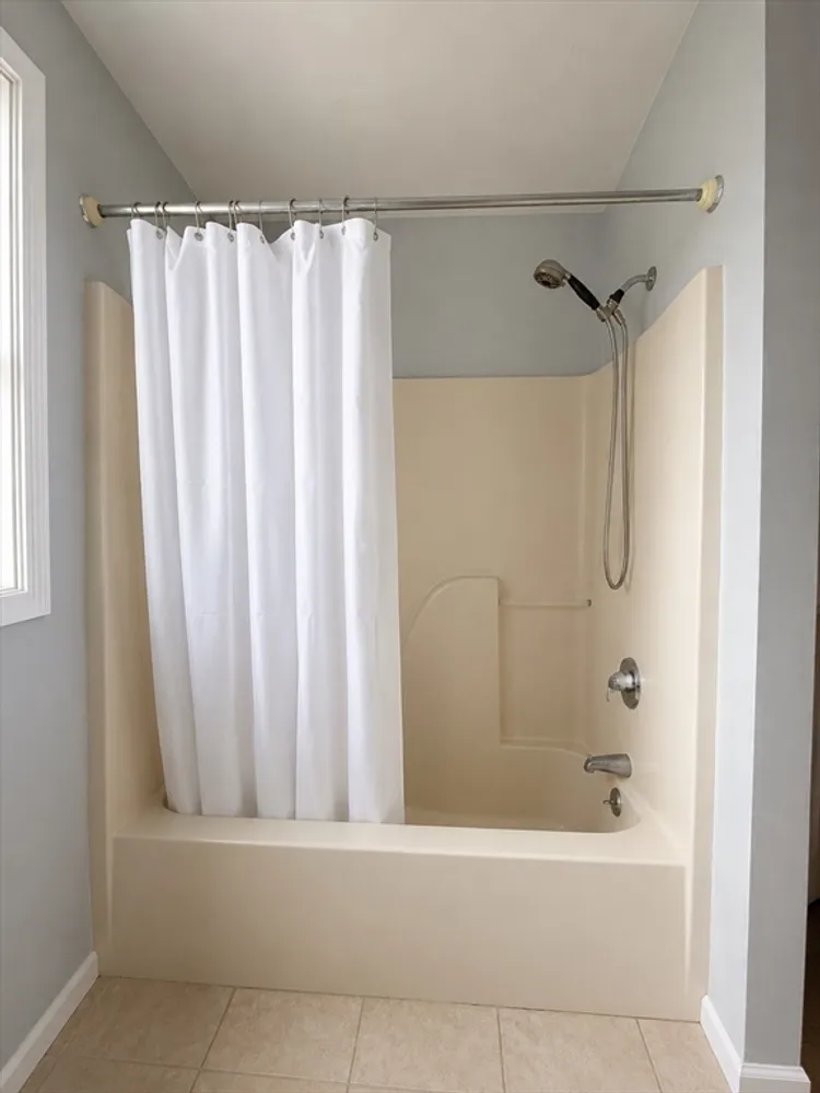 16 Parker St, Quincy, MA 02169