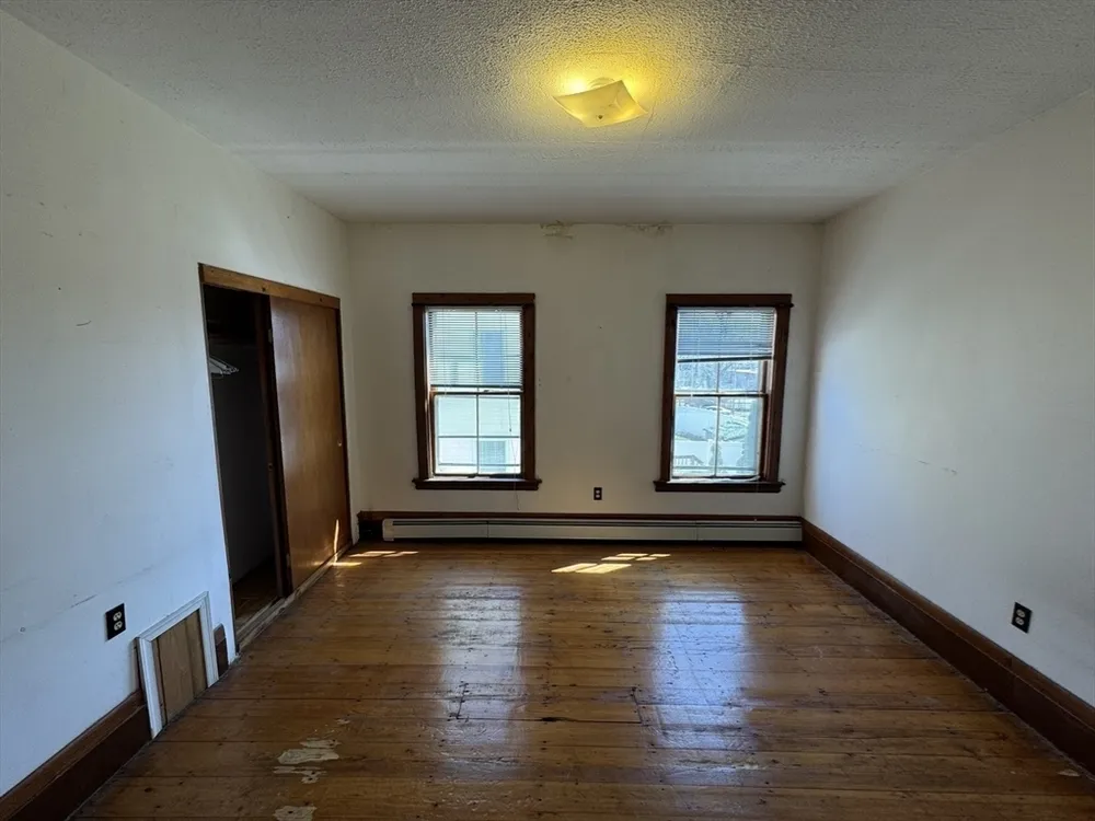 10 School St, Boston, MA 02124
